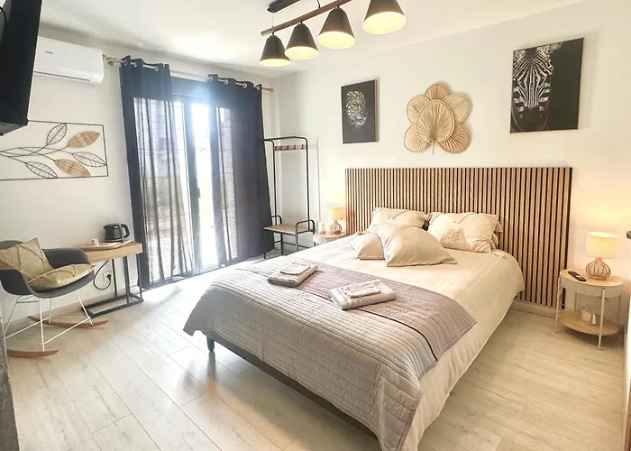 D'hote Centre 4 Places Bed & Breakfast 3*